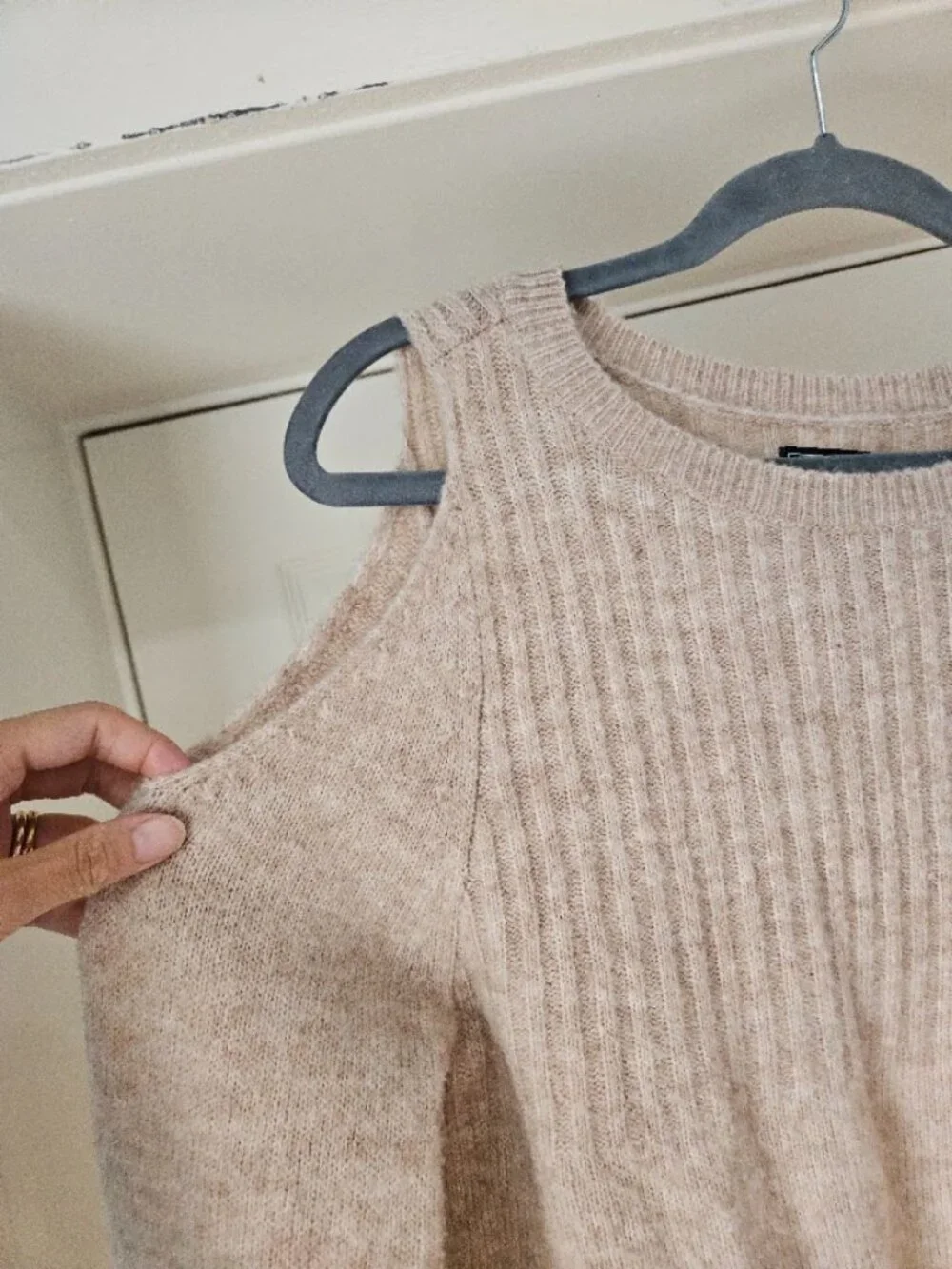 Abercrombie & Fitch Tan Cold Shoulder Neutral Knit Sweater Boho Bohemian Shirt